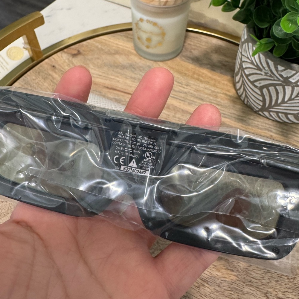 Sharp 3d Glasses - image 6